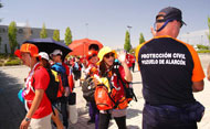 Voluntario de Protección Civil durante un evento en el municipio (Se abre en ventana nueva)