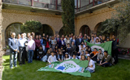 Entrega de banderas verdes al IES Camilo José Cela y al CEIP Príncipes de Asturias (Se abre en ventana nueva)