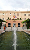 Fachada del Ayuntamiento de Pozuelo de Alarcón (Se abre en ventana nueva)