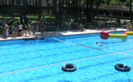 Piscina municipal del polideportivo Carlos Ruiz (Se abre en ventana nueva)