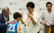 Entrega de medallas (Se abre en ventana nueva)