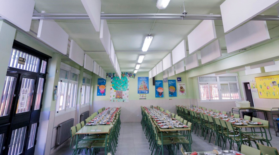 imagen de un comedor de un cole