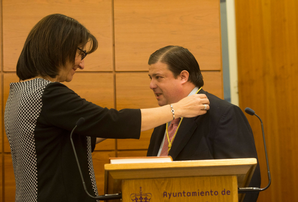 Manuel Alldende toma posesión como Concejal del Ayuntamiento de Pozuelo de Alarcón