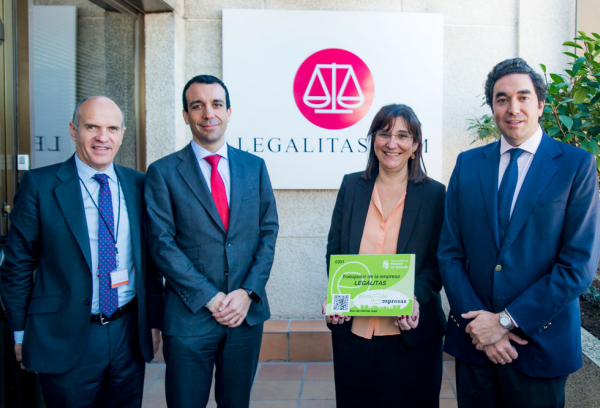 La alcaldesa, Susana Pérez Quislant, visita la sede de Legálitas en Pozuelo de Alarcón